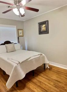 Portofino; Forest Hill Large 4BR2BA central MGM (13)