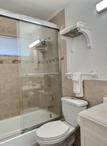 Portofino; Marquette Breath Of Fresh Air! 3 BR (18)