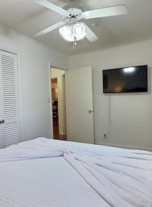 Portofino; Marquette Breath Of Fresh Air! 3 BR (21)