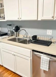 Teal House Flat 1 - Modern Convenience in Midtown (16)