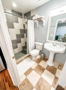 Teal House Flat 1 - Modern Convenience in Midtown (17)